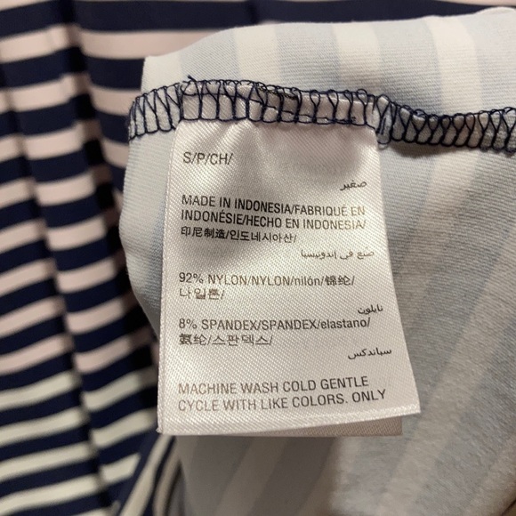 Tops - Picture 6 of 6